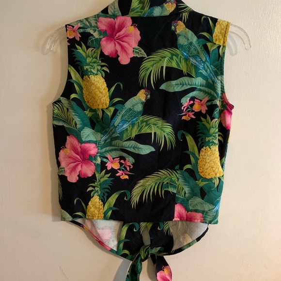 Tommy Bahama NWT 100% silk tie front top size 4 - Picture 2 of 3